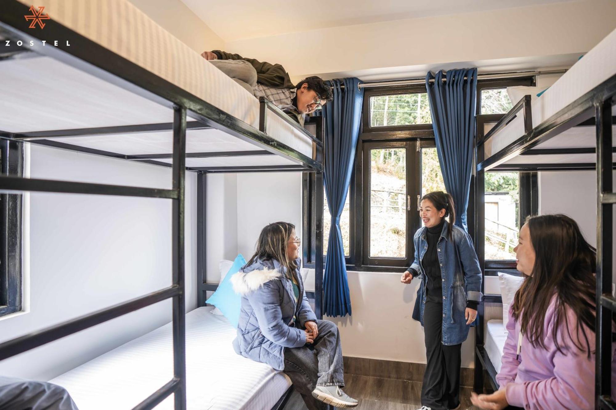 Zostel Rinchenpong Hostel Buitenkant foto