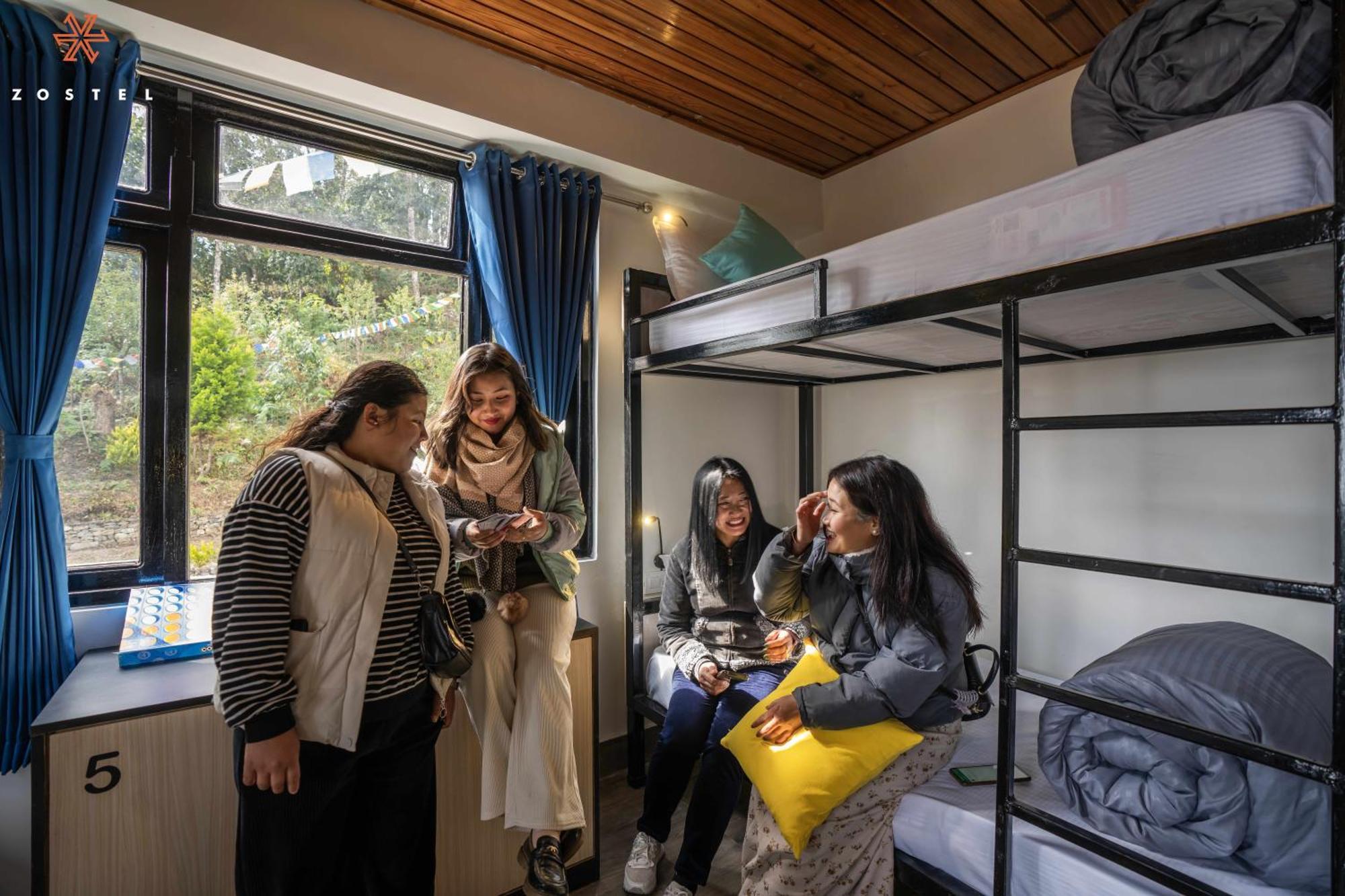 Zostel Rinchenpong Hostel Buitenkant foto