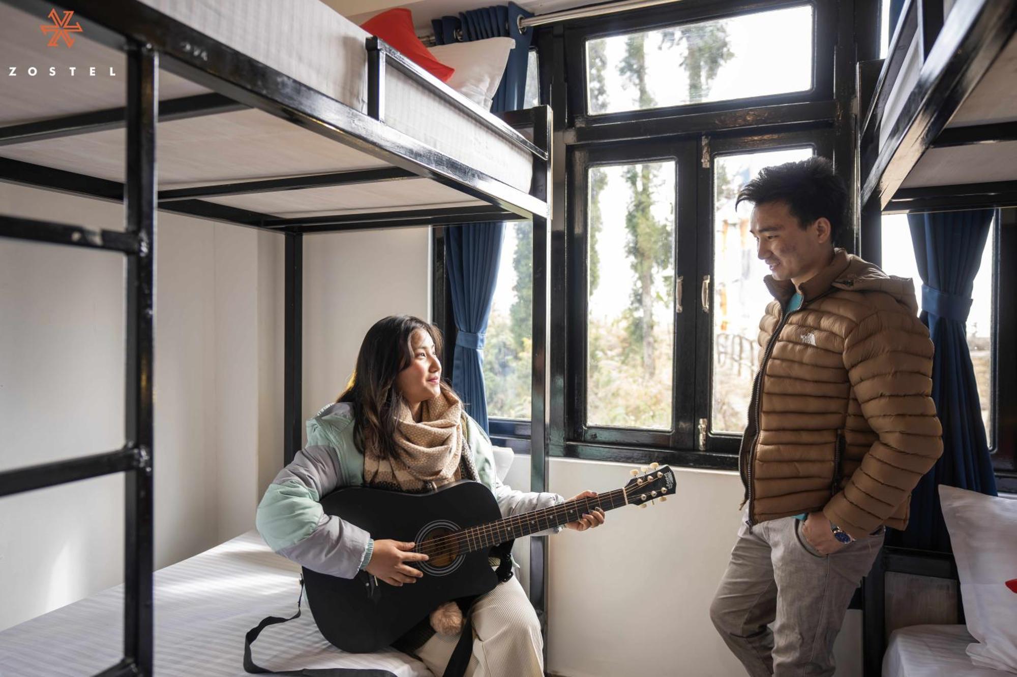 Zostel Rinchenpong Hostel Buitenkant foto