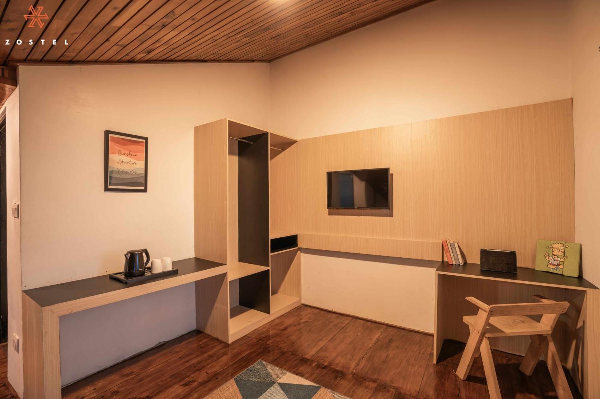 Zostel Rinchenpong Hostel Buitenkant foto