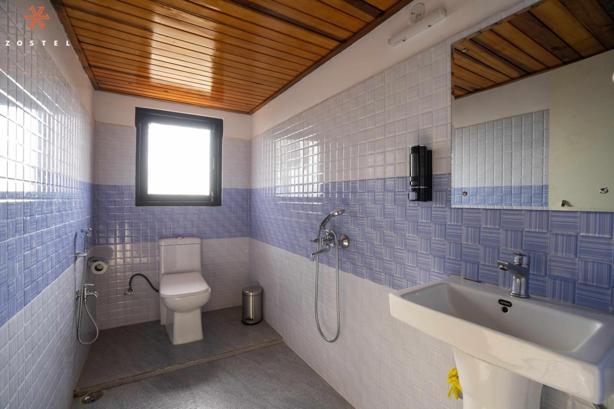 Zostel Rinchenpong Hostel Kamer foto