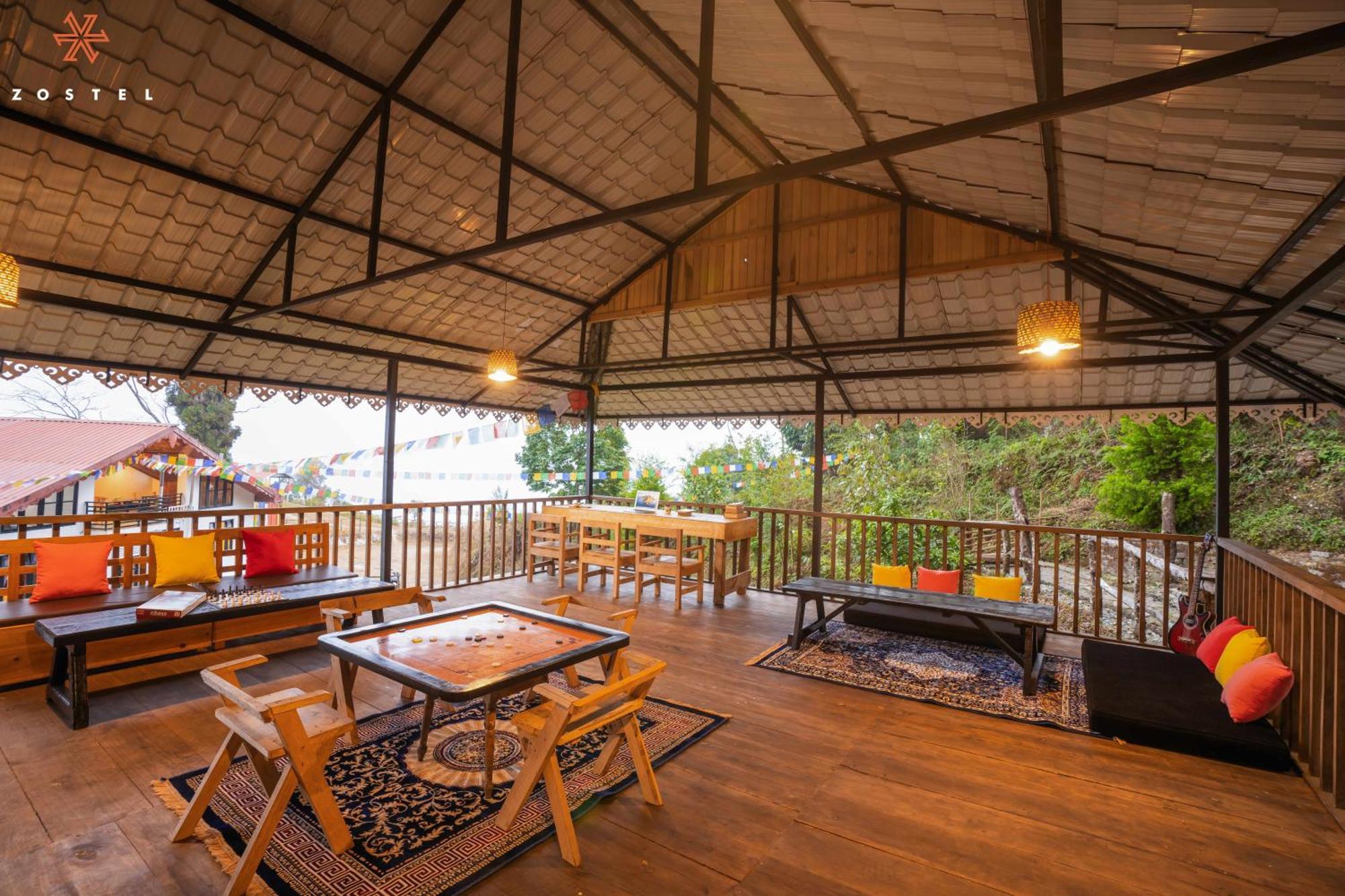 Zostel Rinchenpong Hostel Buitenkant foto
