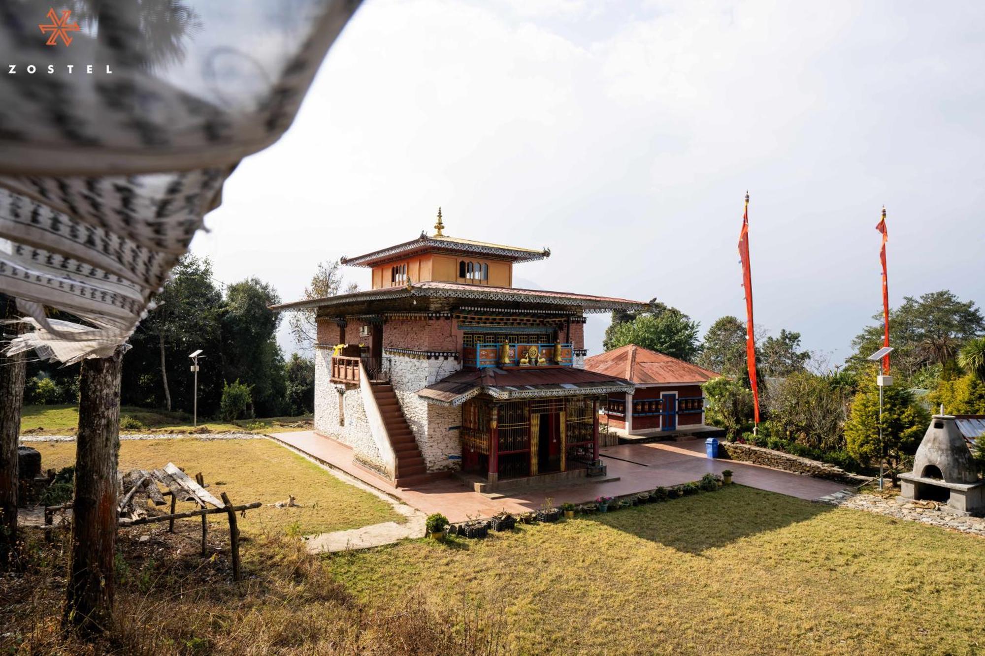 Zostel Rinchenpong Hostel Buitenkant foto