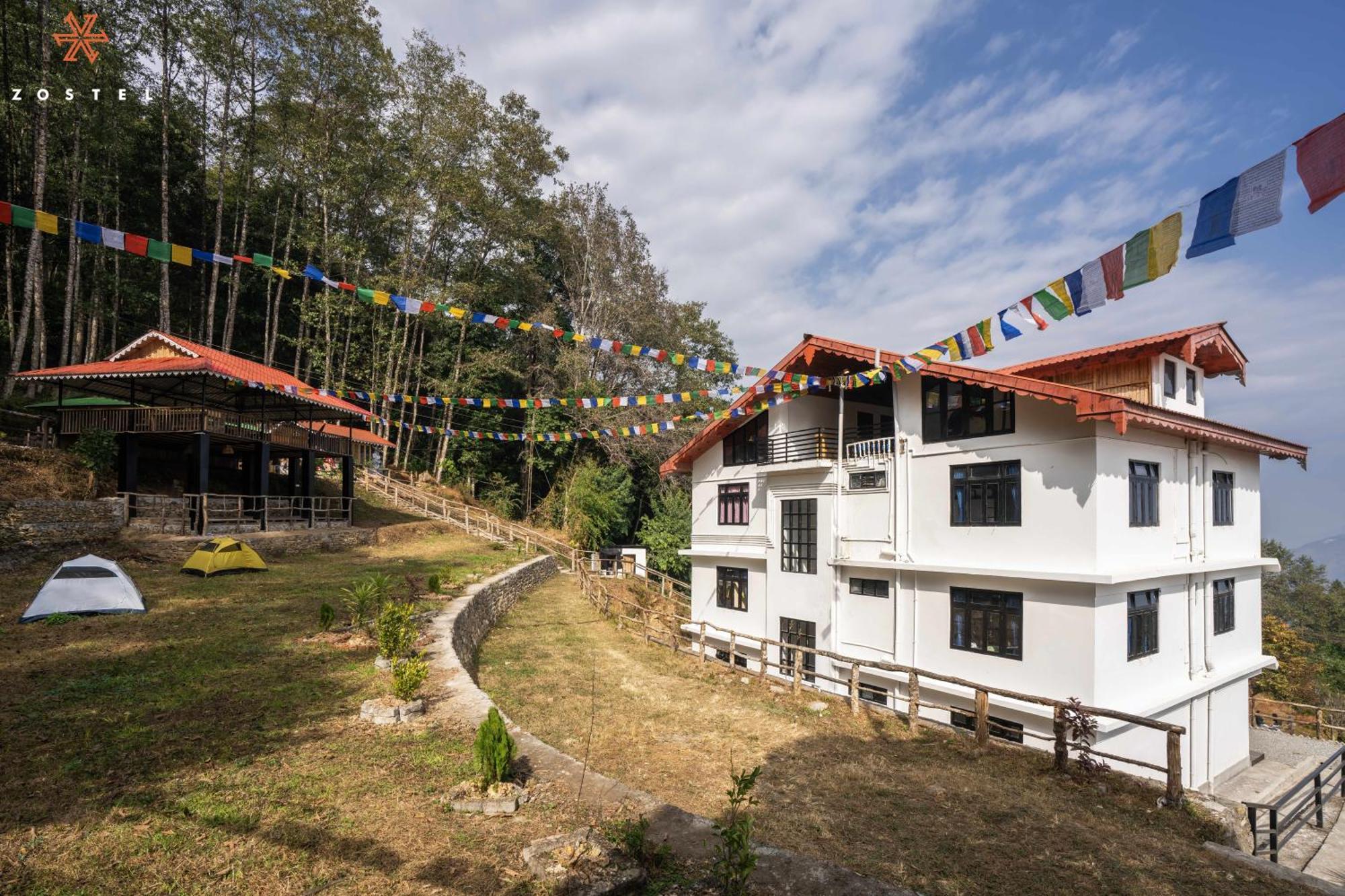 Zostel Rinchenpong Hostel Buitenkant foto